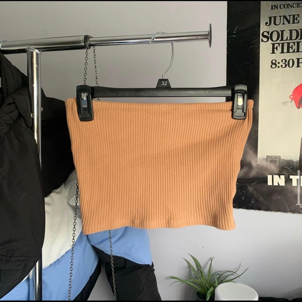 Sand colored tub top